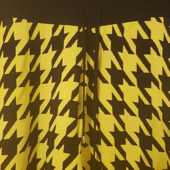 NWT New York & Company Houndstooth Jogger Pant by Gabrielle Union - Picture 3 of 6